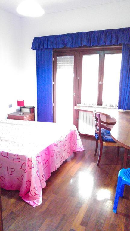 Appartamento Turistico Laura Rzym Zewnętrze zdjęcie